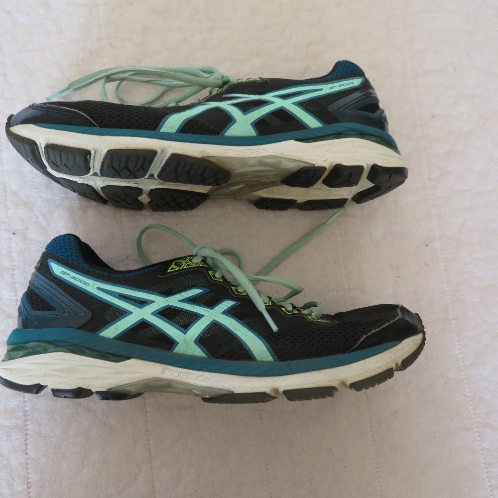 Asics GT2000 Dynamic Duomax Running Shoes